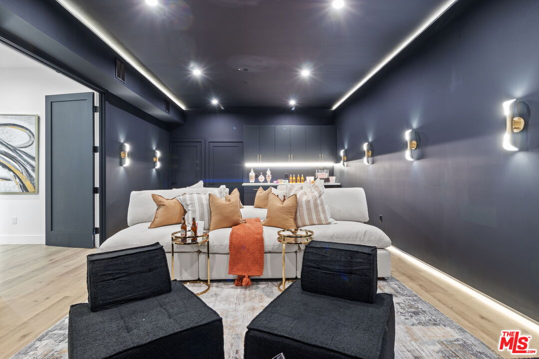 4535 Haskell Avenue Encino, CA 91436 - Photo 57 of 73