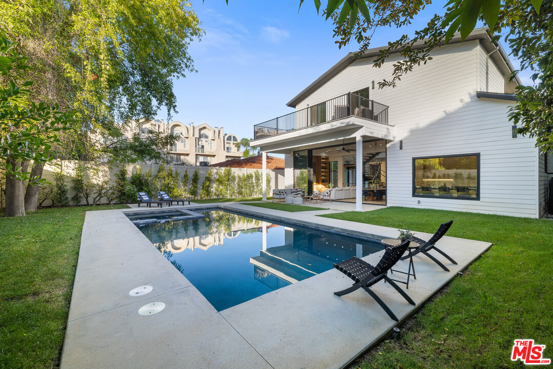 4535 Haskell Avenue Encino, CA 91436 - Photo 62 of 73