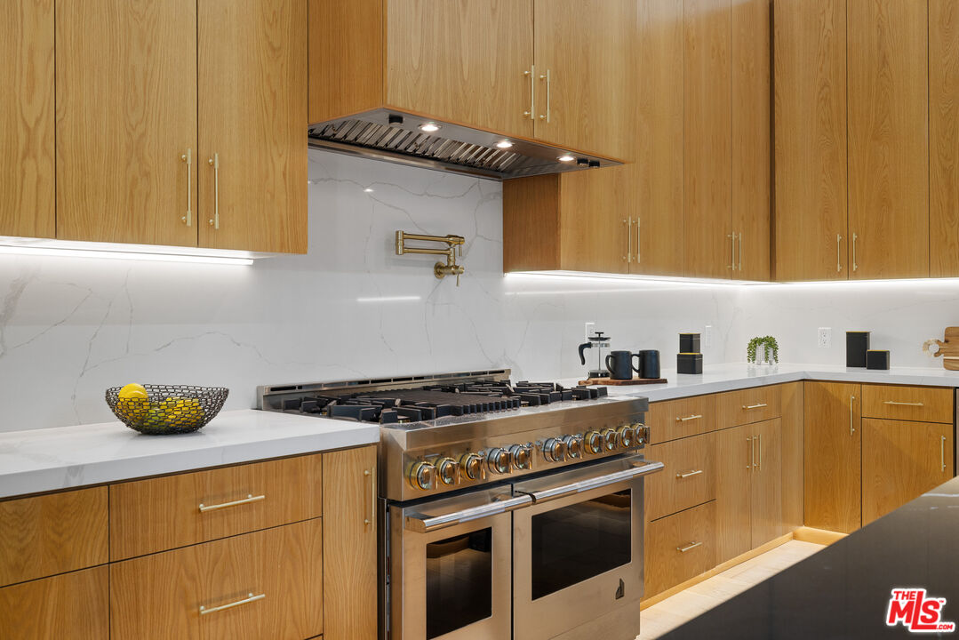 4535 Haskell Avenue Encino, CA 91436 - Photo 7 of 73