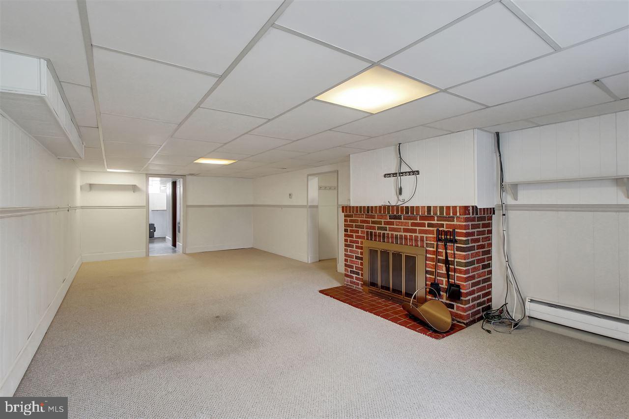 2330 Derry Road York, PA 17408 - Photo 17 of 27