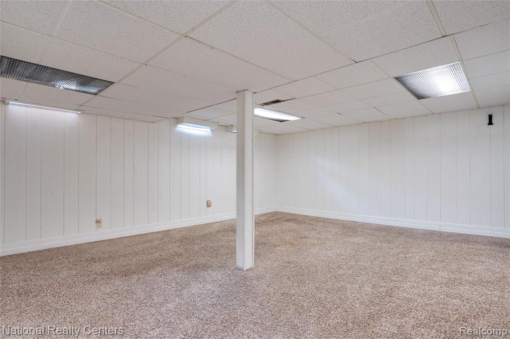 2375 Lochaven Road West Bloomfield, MI 48324 - Photo 21 of 24