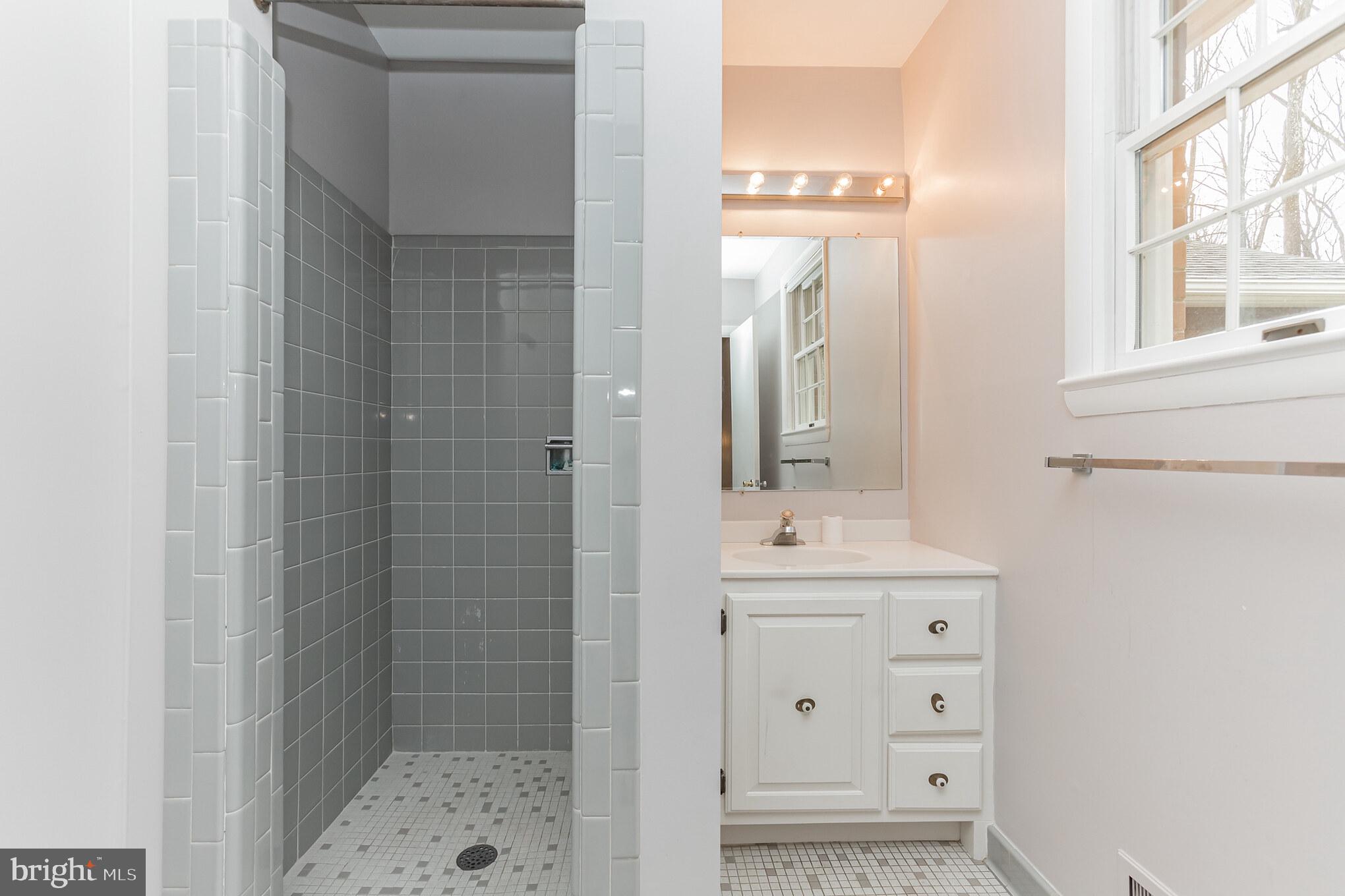 9008 Seven Locks Road Bethesda, MD 20817 - Photo 18 of 34