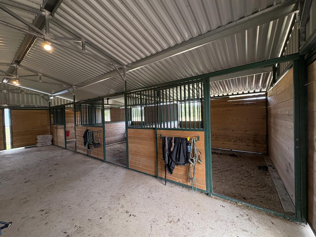 1434 Antioch Road Paige, TX 78659 - Photo 32 of 40 Five Grill Stall Fronts and dividers