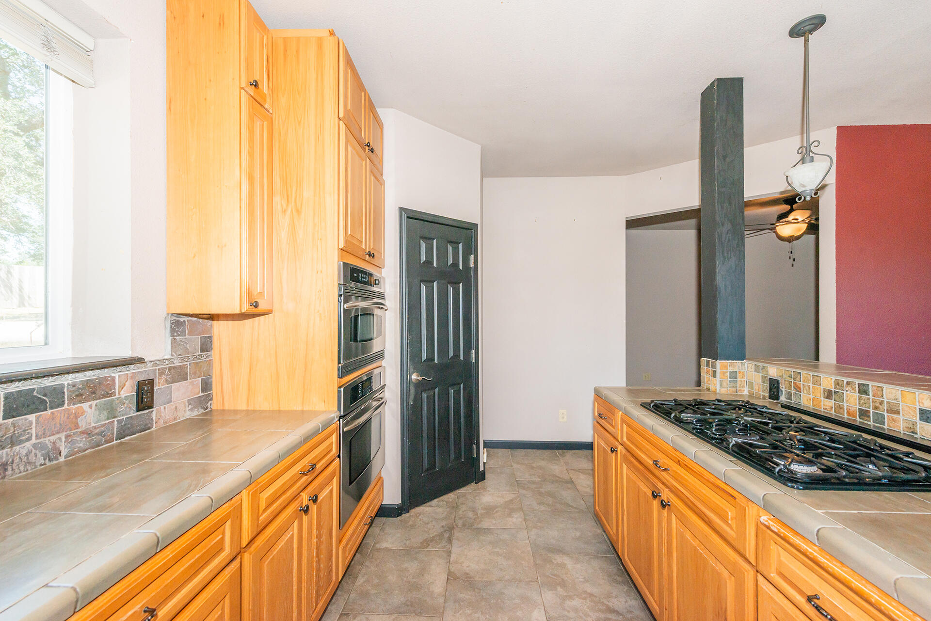 13575 Gas Point Road Igo, CA 96047 - Photo 19 of 59 Kitchen