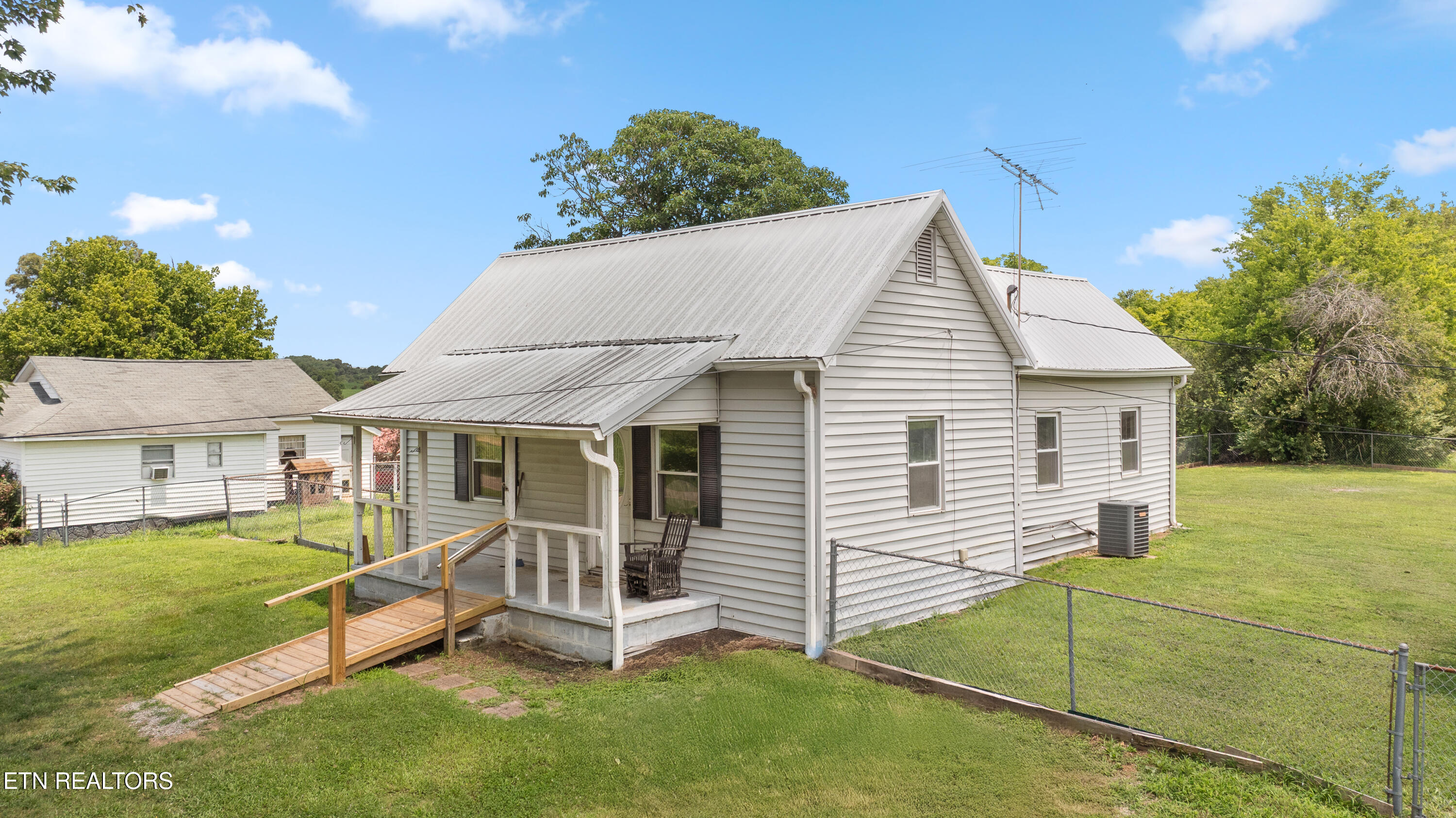 18015 Steekee Road Loudon, TN 37774 - Photo 2 of 24 DJI_0910