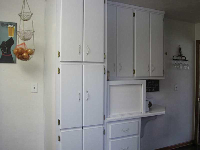 491 Markle Road Apollo, PA 15613 - Photo 5 of 16 Kitchen.