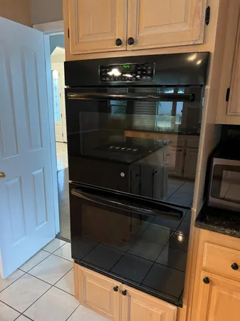 a close view of stove