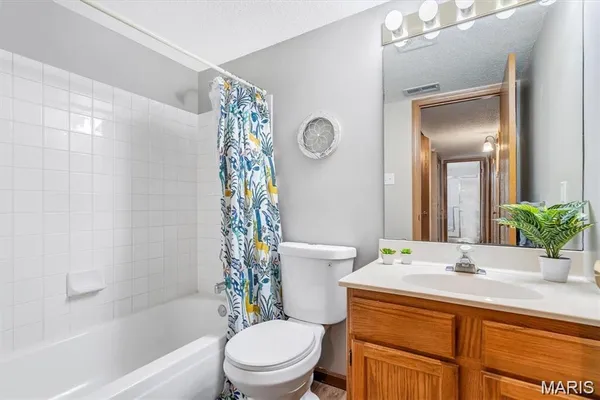 $1,295 | 9608 Bent Pine Drive, Unit J, St. Louis, MO 63126