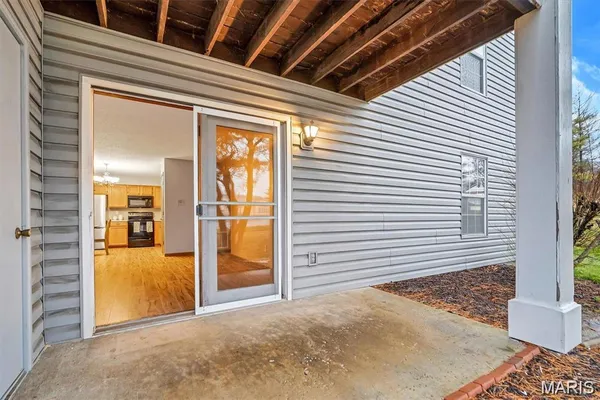 $1,295 | 9608 Bent Pine Drive, Unit J, St. Louis, MO 63126