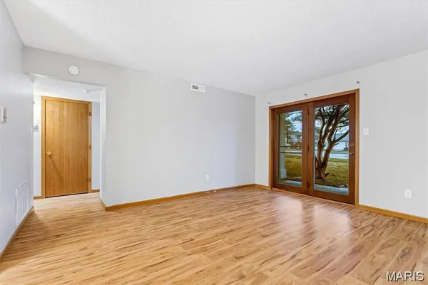 $1,295 | 9608 Bent Pine Drive, Unit J, St. Louis, MO 63126