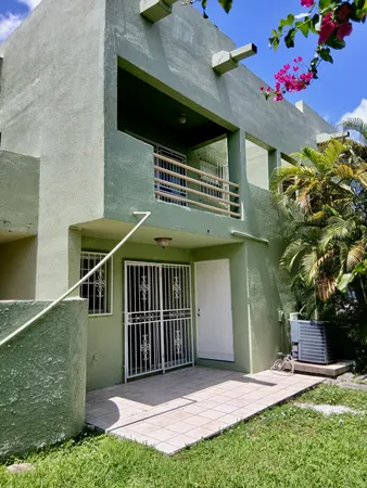 $325,000 | 11071 Northwest 7th Street, Unit 10415, Miami, FL 33172