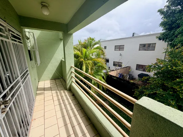 $325,000 | 11071 Northwest 7th Street, Unit 10415, Miami, FL 33172