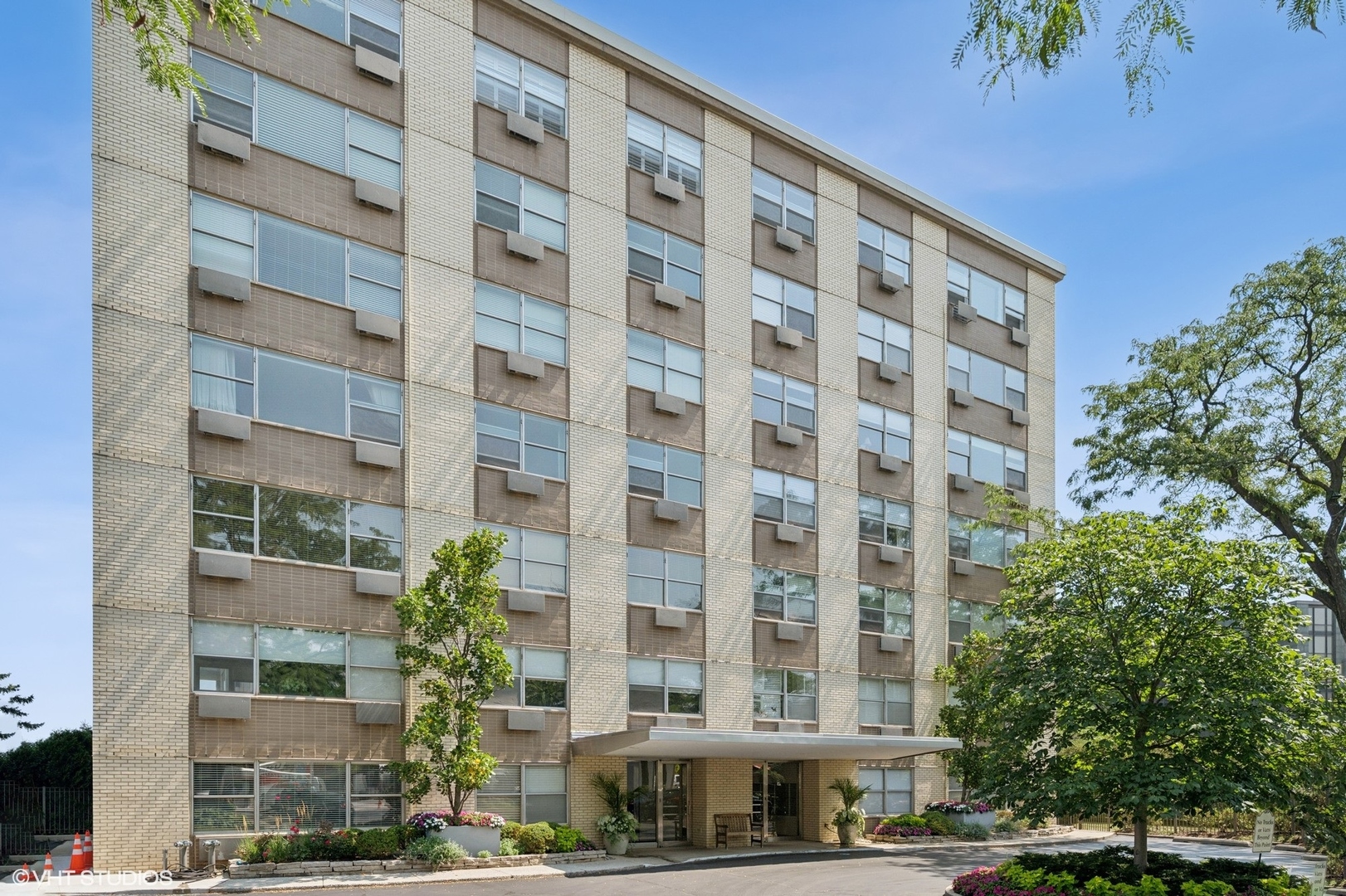 1440 Sheridan Road, Unit 705 Wilmette, IL 60091 - Photo 1 of 22