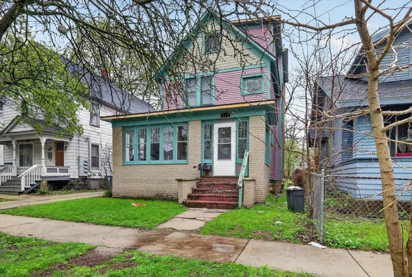 $199,900 | 417 Locust Street, Unit 1 & 2, Kalamazoo, MI 49007