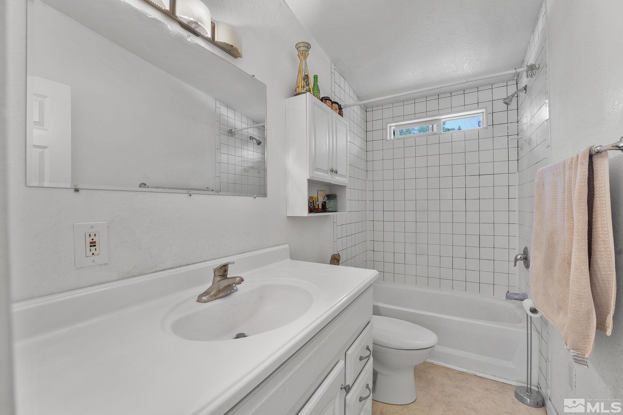 17905 Mockingbird Drive Reno, NV 89508 - Photo 10 of 24 Photo 10