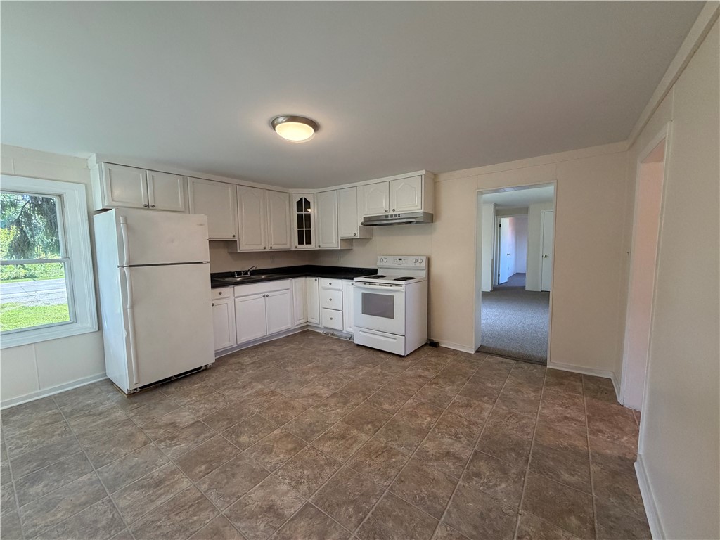 1846 Ridge Road Webster, NY 14580 - Photo 2 of 11