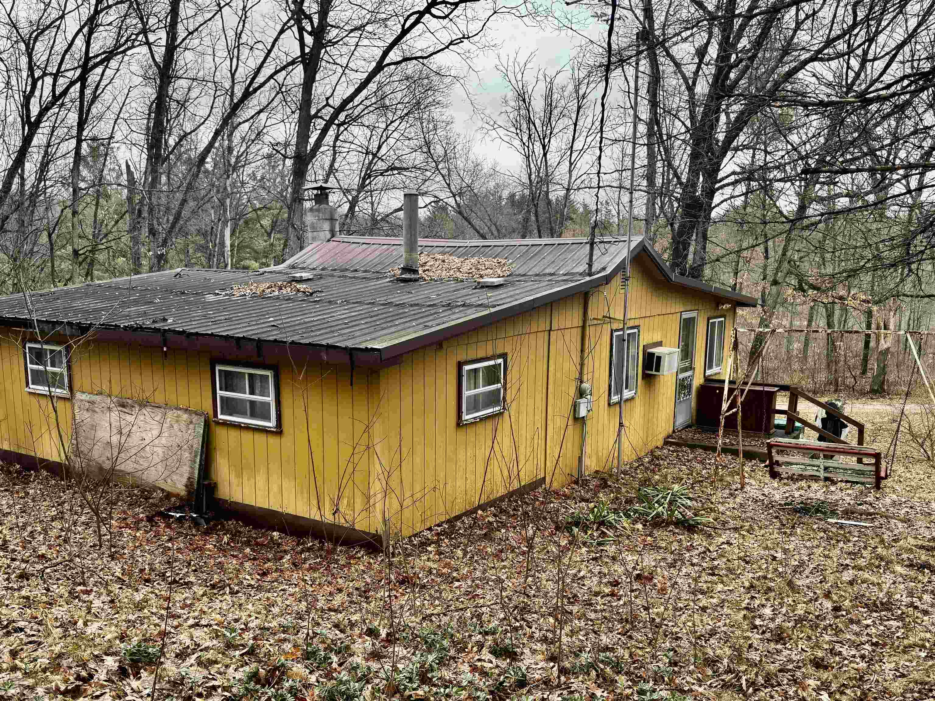 304 Burns Road Harrison, MI 48625 - Photo 4 of 15