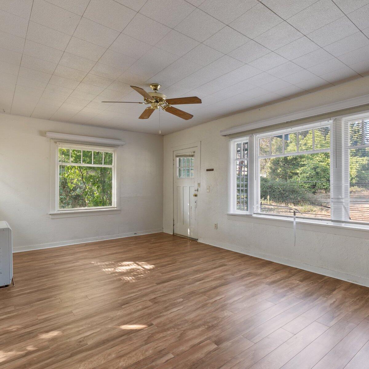 2267 Upper River Rd Loop Grants Pass, OR 97526 - Photo 4 of 25 4