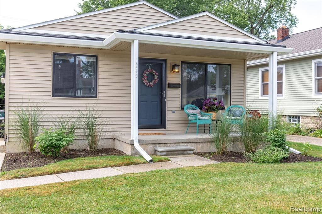 1249 Princeton Road Berkley, MI 48072 - Photo 14 of 38