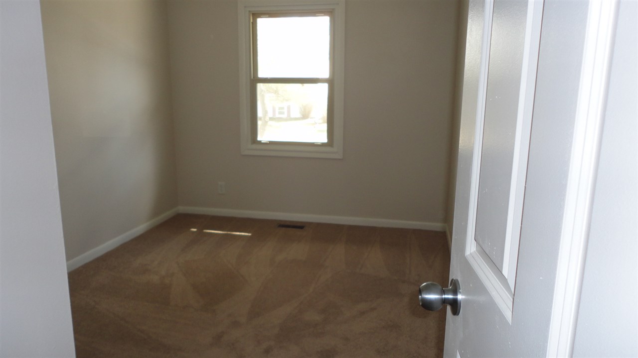 1139 Cinnamon Road Fort Wayne, IN 46825 - Photo 13 of 29 Gallery Image 13
