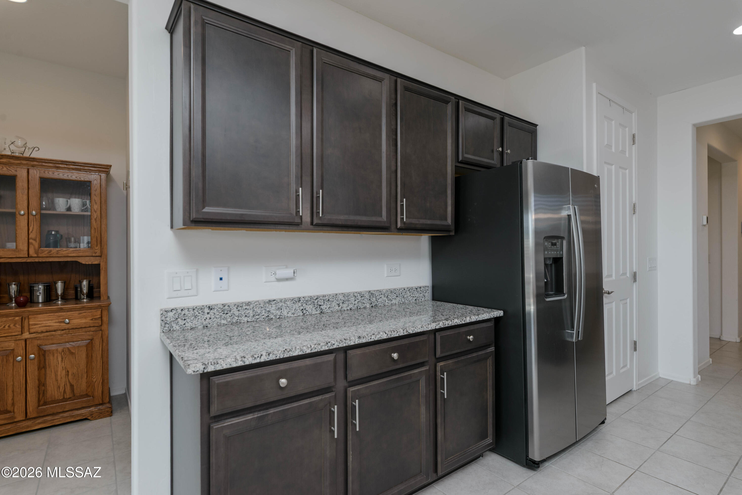 21667 East Treasure Road Red Rock, AZ 85145 - Photo 6 of 34 Gorgeous Espresso Cabinetry