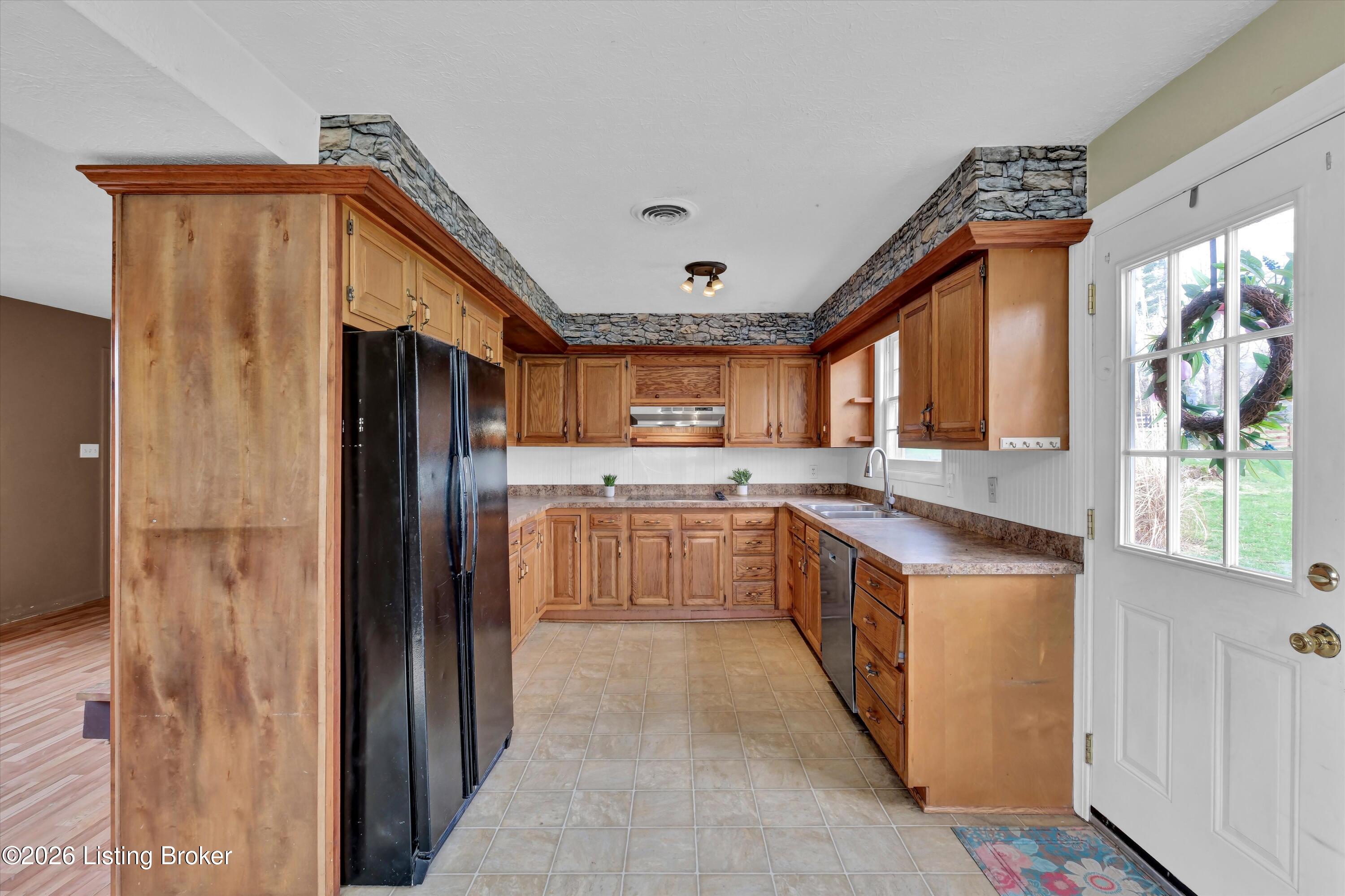 127 Rollington Road Pewee Valley, KY 40056 - Photo 10 of 62 15-127 Rollington Rd