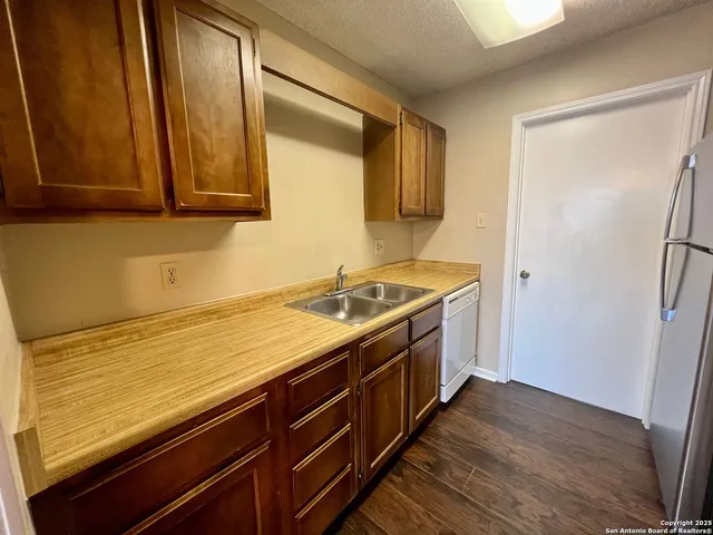 $925 | 4545 Hoeneke Drive, Unit 103, Kirby, TX 78219