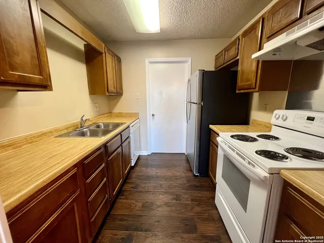 $925 | 4545 Hoeneke Drive, Unit 103, Kirby, TX 78219