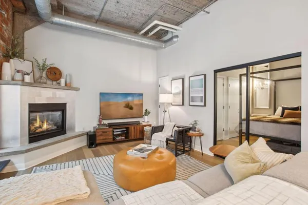 $1,950 | 521 South 7th Street, Unit 203, Minneapolis, MN 55415