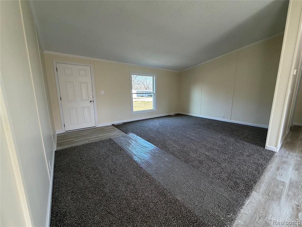 2218 Disch Street Flushing, MI 48433 - Photo 5 of 24