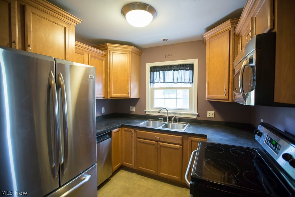 1167 Ford Road Lyndhurst, OH 44124 - Photo 12 of 16