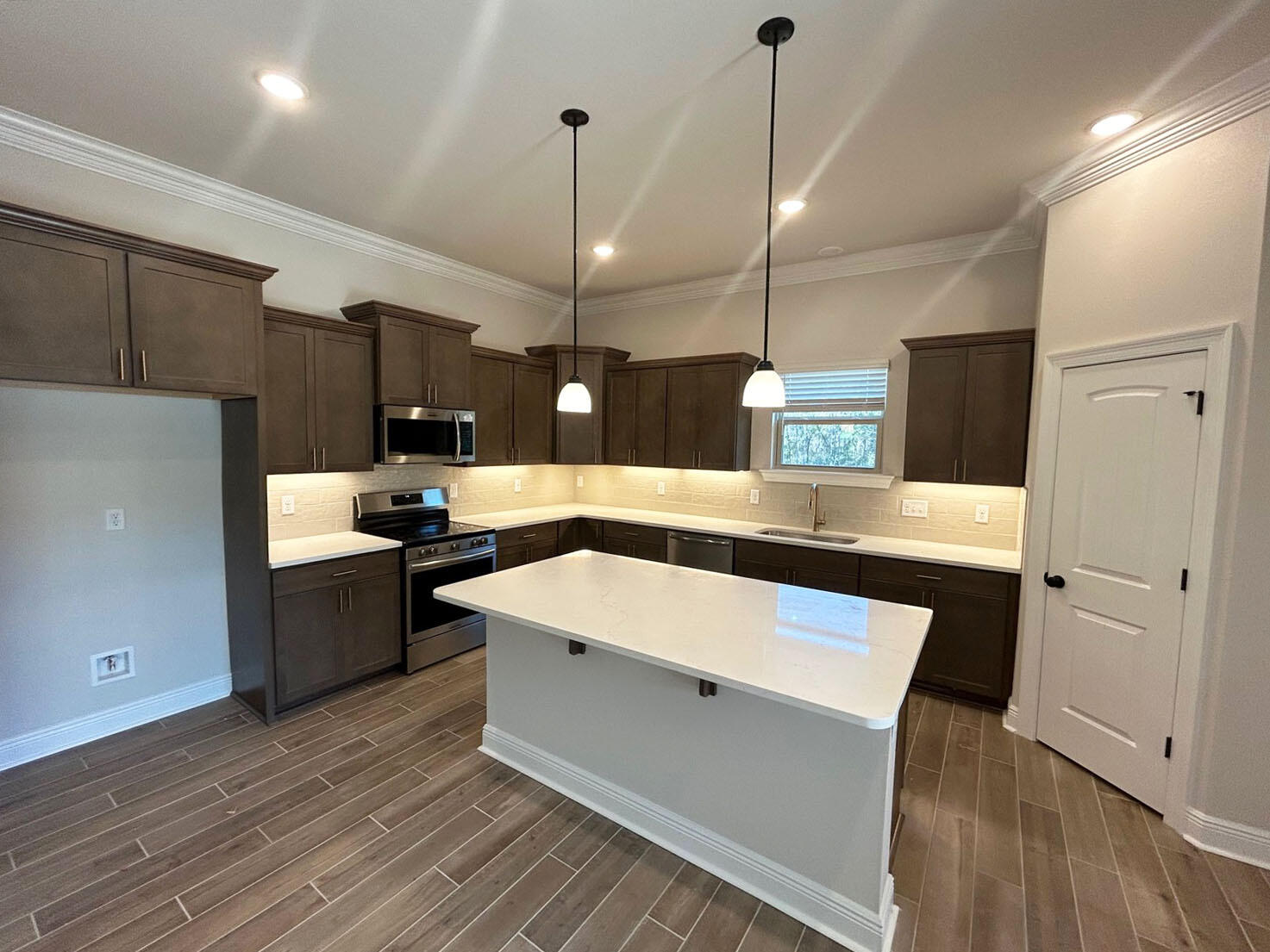 98 East Tweet Street Freeport, FL 32439 - Photo 2 of 13 Picture6 copy