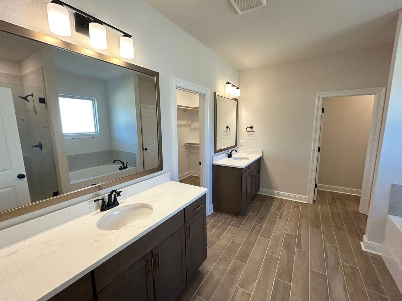 98 East Tweet Street Freeport, FL 32439 - Photo 7 of 13 Picture10 copy