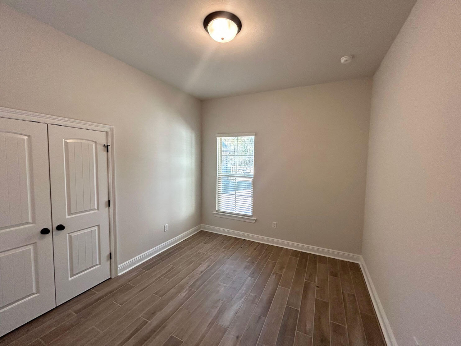 98 East Tweet Street Freeport, FL 32439 - Photo 9 of 13 Picture13 copy
