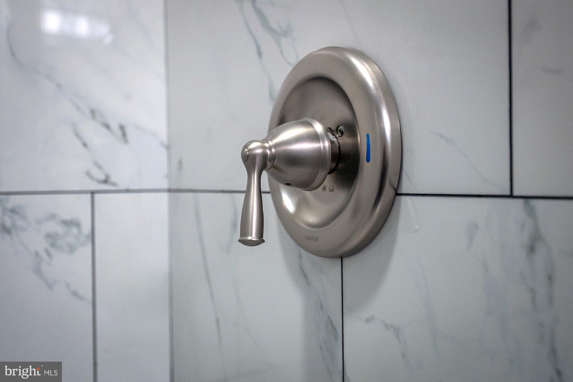 1908 East Lanvale Street Baltimore, MD 21213 - Photo 40 of 49 a close view of light fixtures and entryway