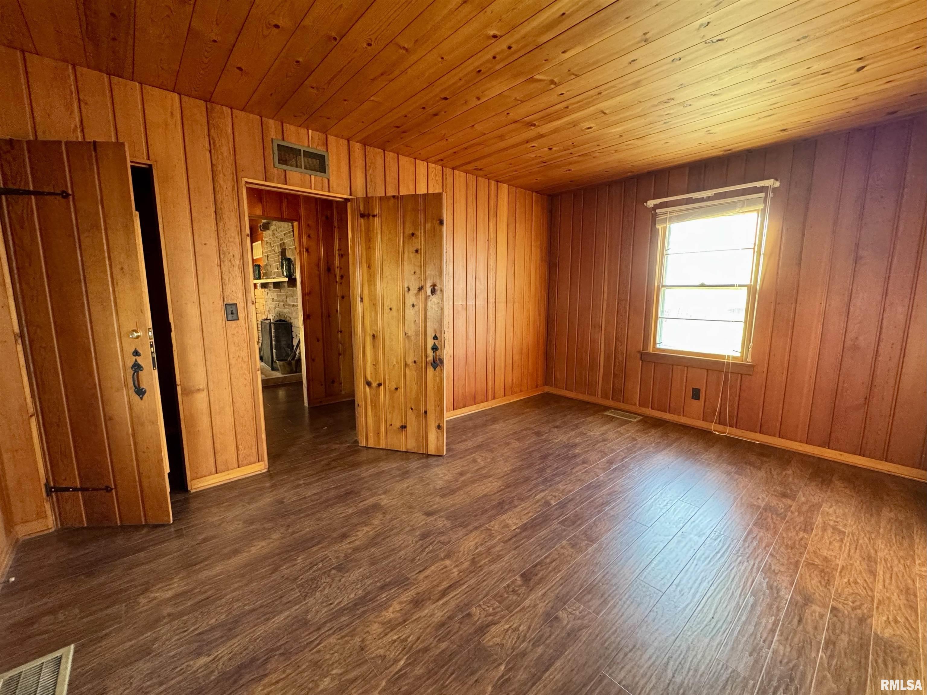 250 Indigo Road Industry, IL 61440 - Photo 21 of 41