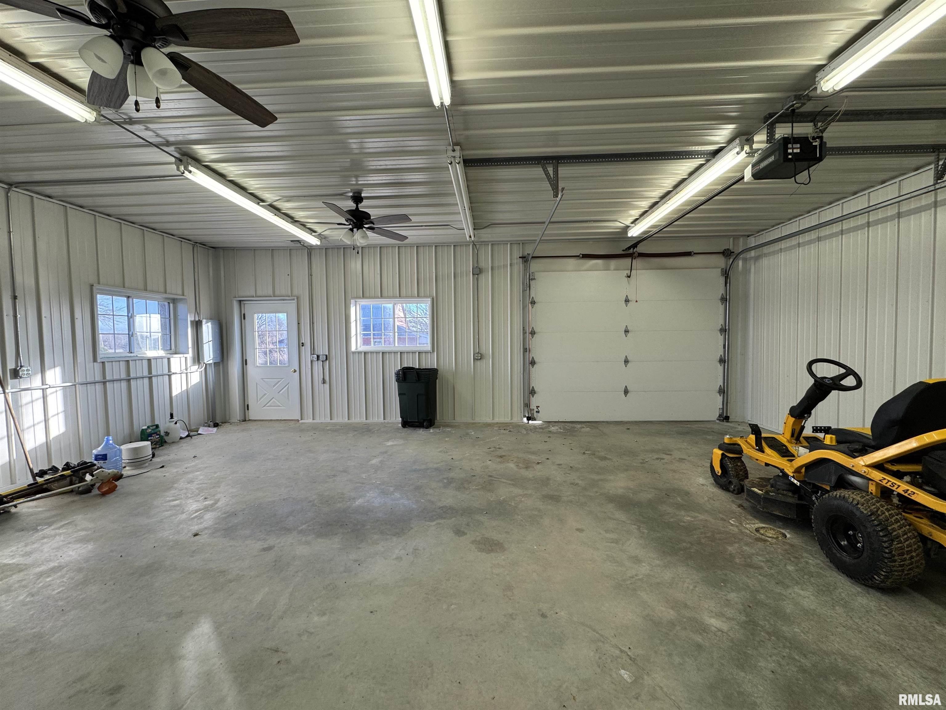 250 Indigo Road Industry, IL 61440 - Photo 35 of 41