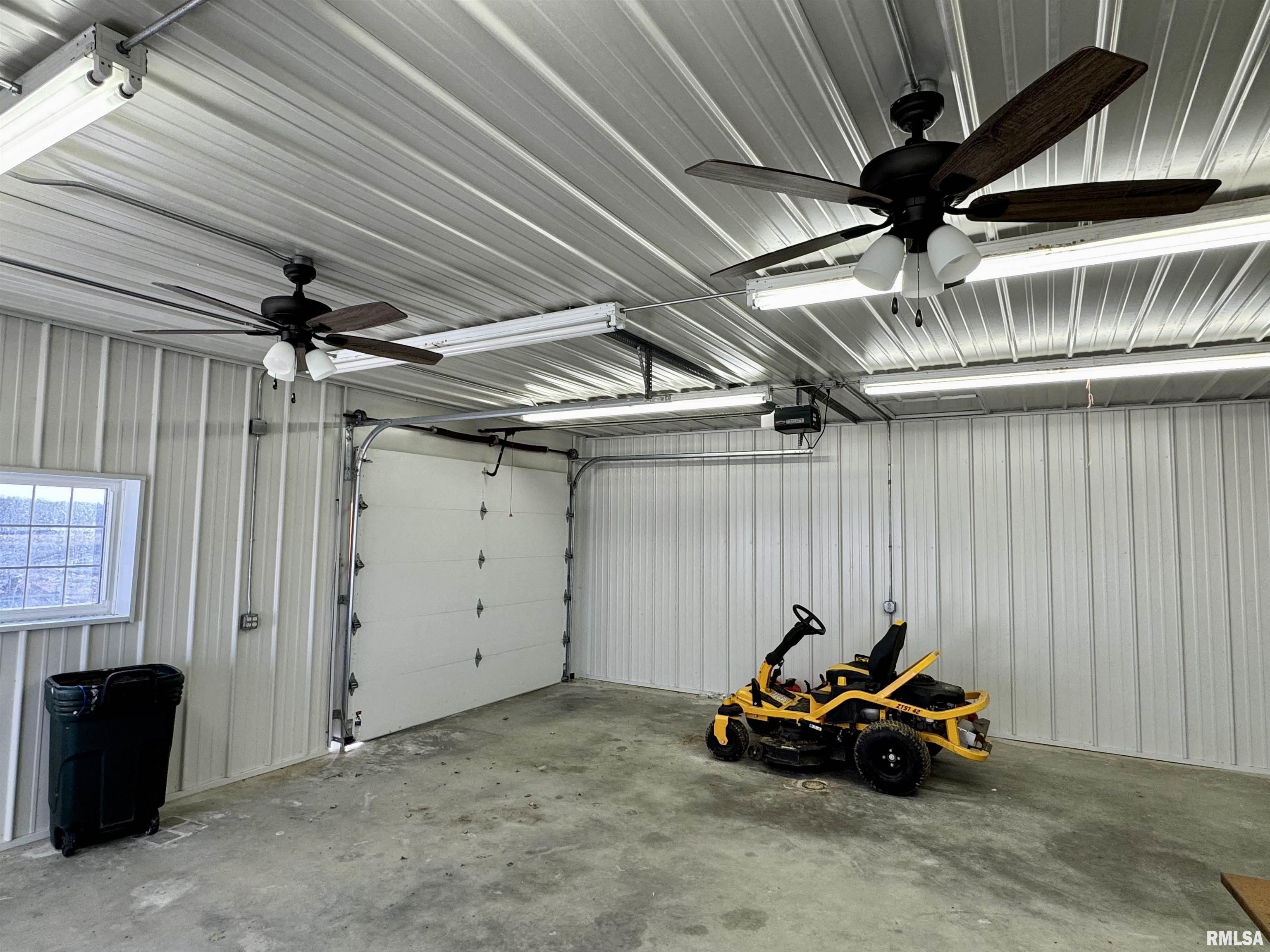 250 Indigo Road Industry, IL 61440 - Photo 37 of 41