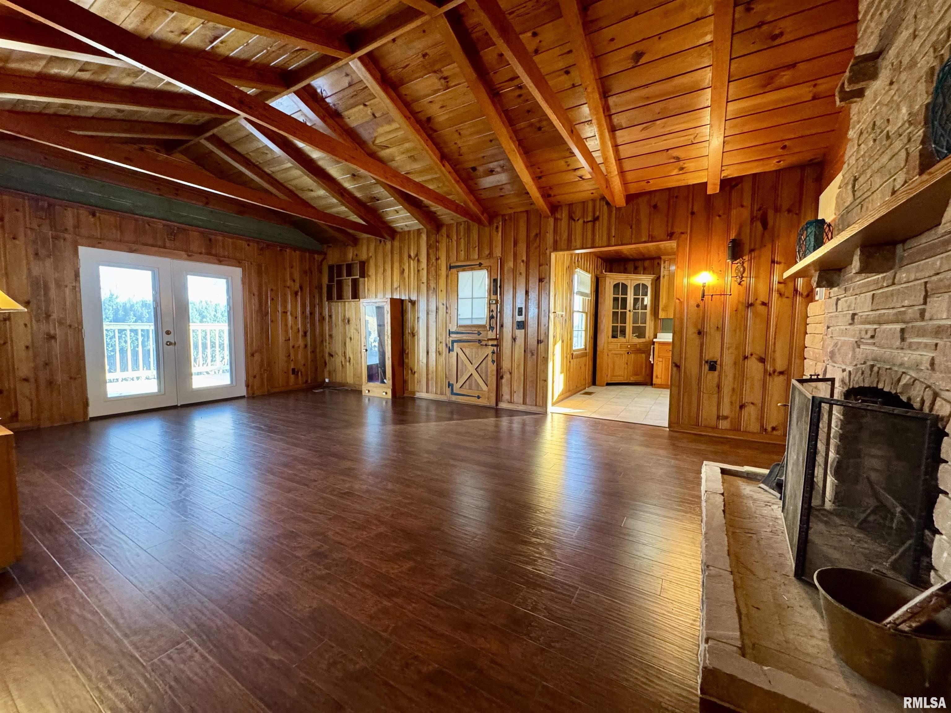 250 Indigo Road Industry, IL 61440 - Photo 4 of 41