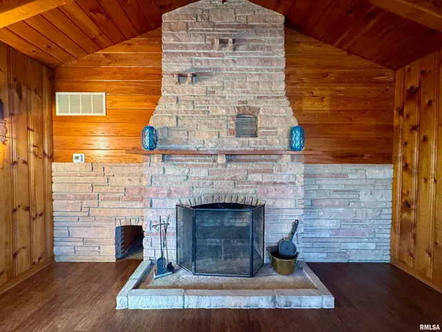 $89,000 | 250 Indigo Road, Industry, IL 61440