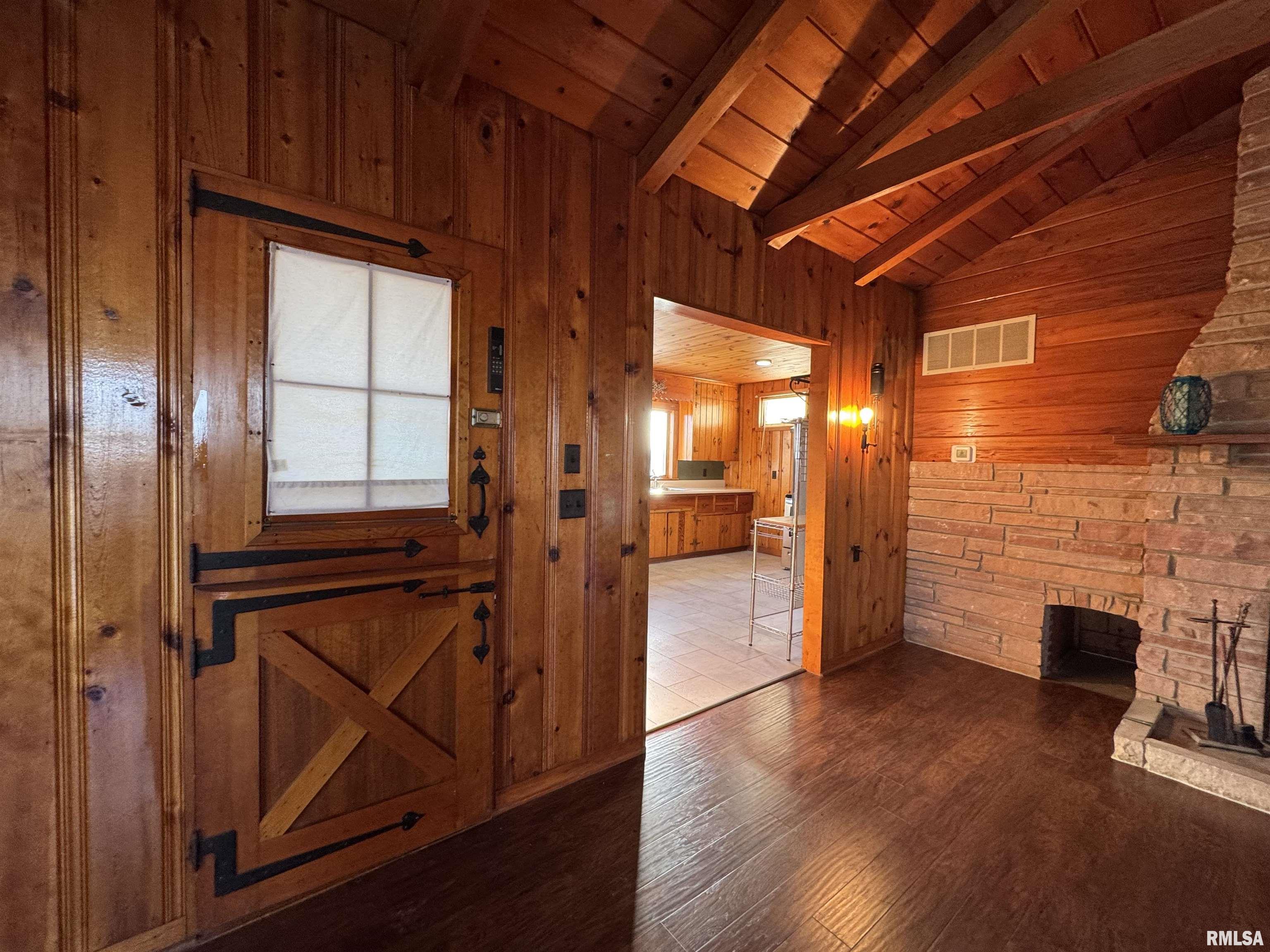 250 Indigo Road Industry, IL 61440 - Photo 10 of 41