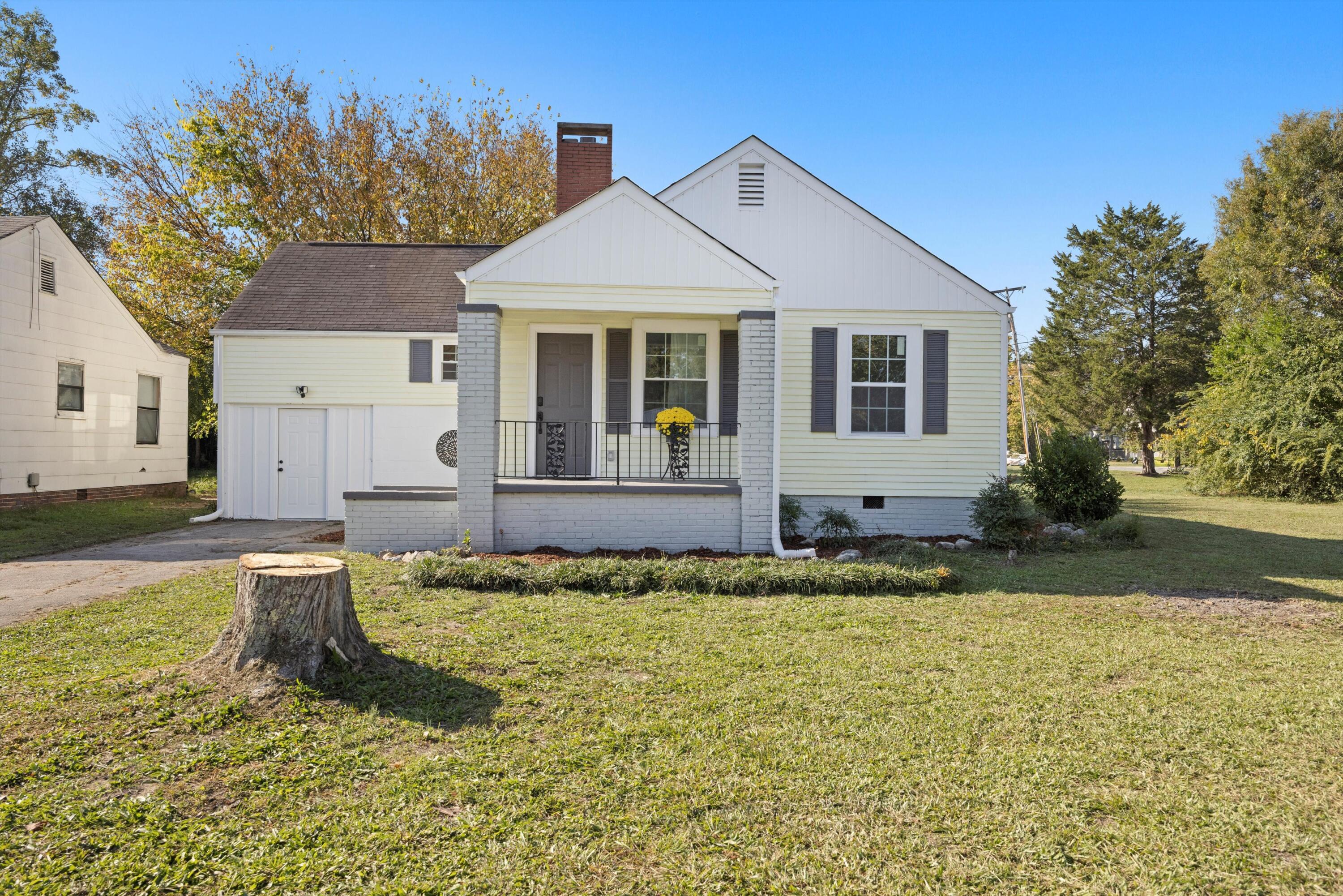 4602 Old Mission Road Chattanooga, TN 37411 - Photo 1 of 24 01-2M6A0550