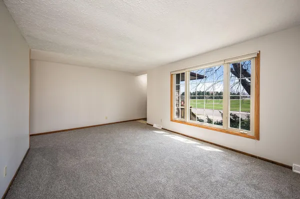$285,000 | 1721 Bantom Place, Worthington, MN 56187