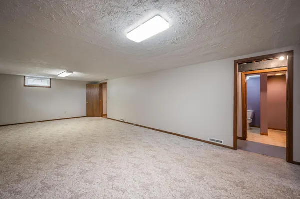 $285,000 | 1721 Bantom Place, Worthington, MN 56187
