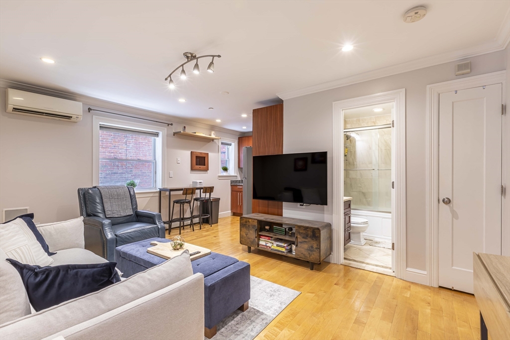 52 Cooper Street, Unit 1 Boston, MA 02113 - Photo 5 of 12