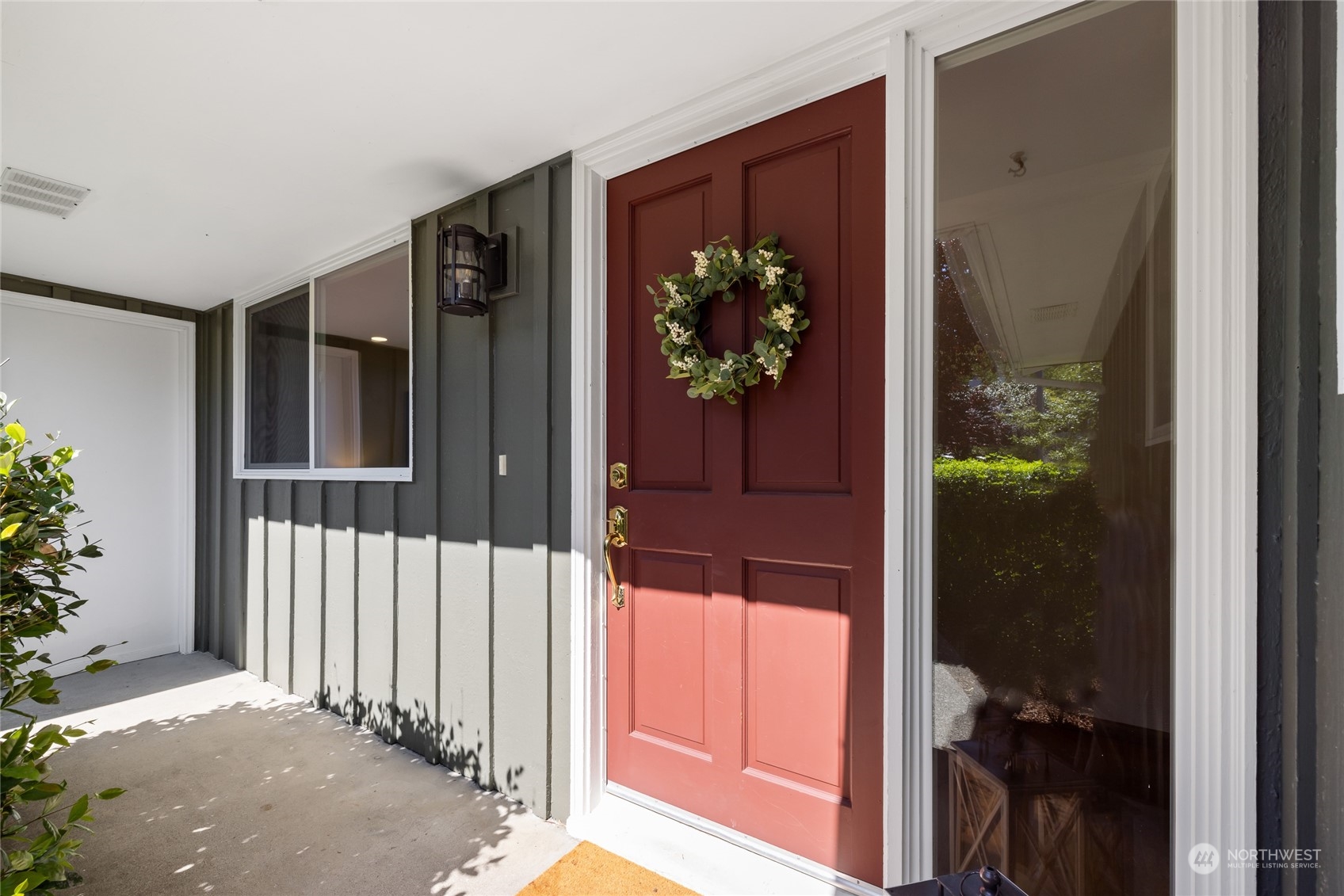 4216 Robin Road West University Place, WA 98466 - Photo 3 of 40 Gallery Image 3