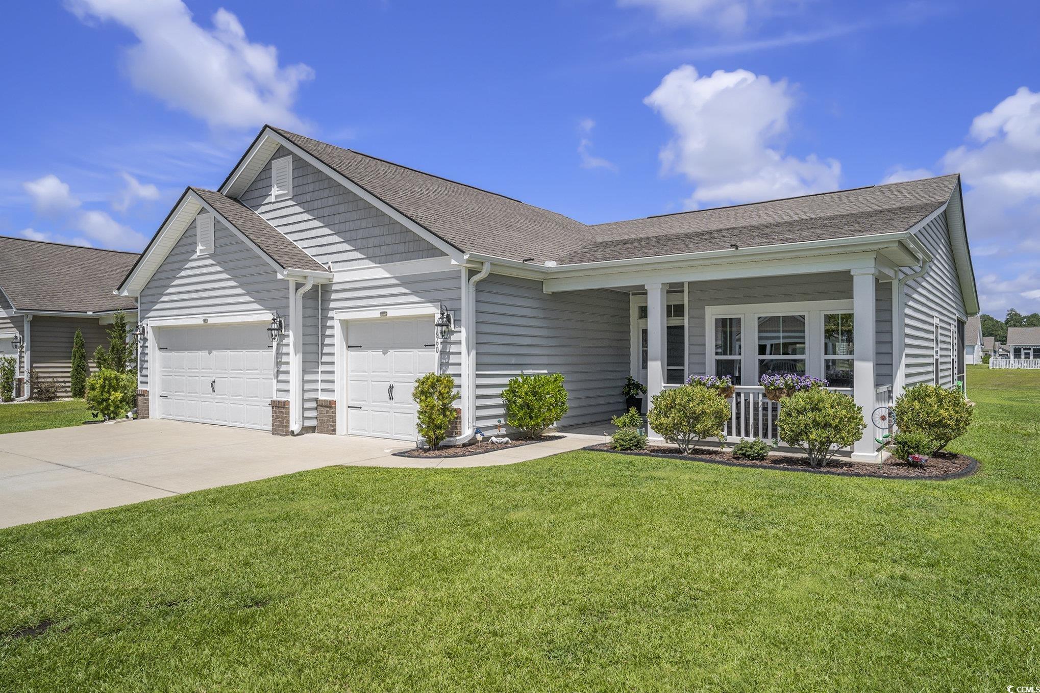 860 Brant Street Myrtle Beach, SC 29579 - Photo 4 of 40 Ranch-style home featuring an attached garage, a p
