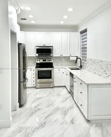 $3,500 | 721 Northwest 170th Terrace, Unit 721, Pembroke Pines, FL 33028
