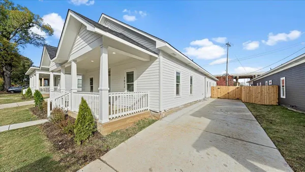 $2,495 | 1072 Bruce Street, Memphis, TN 38104