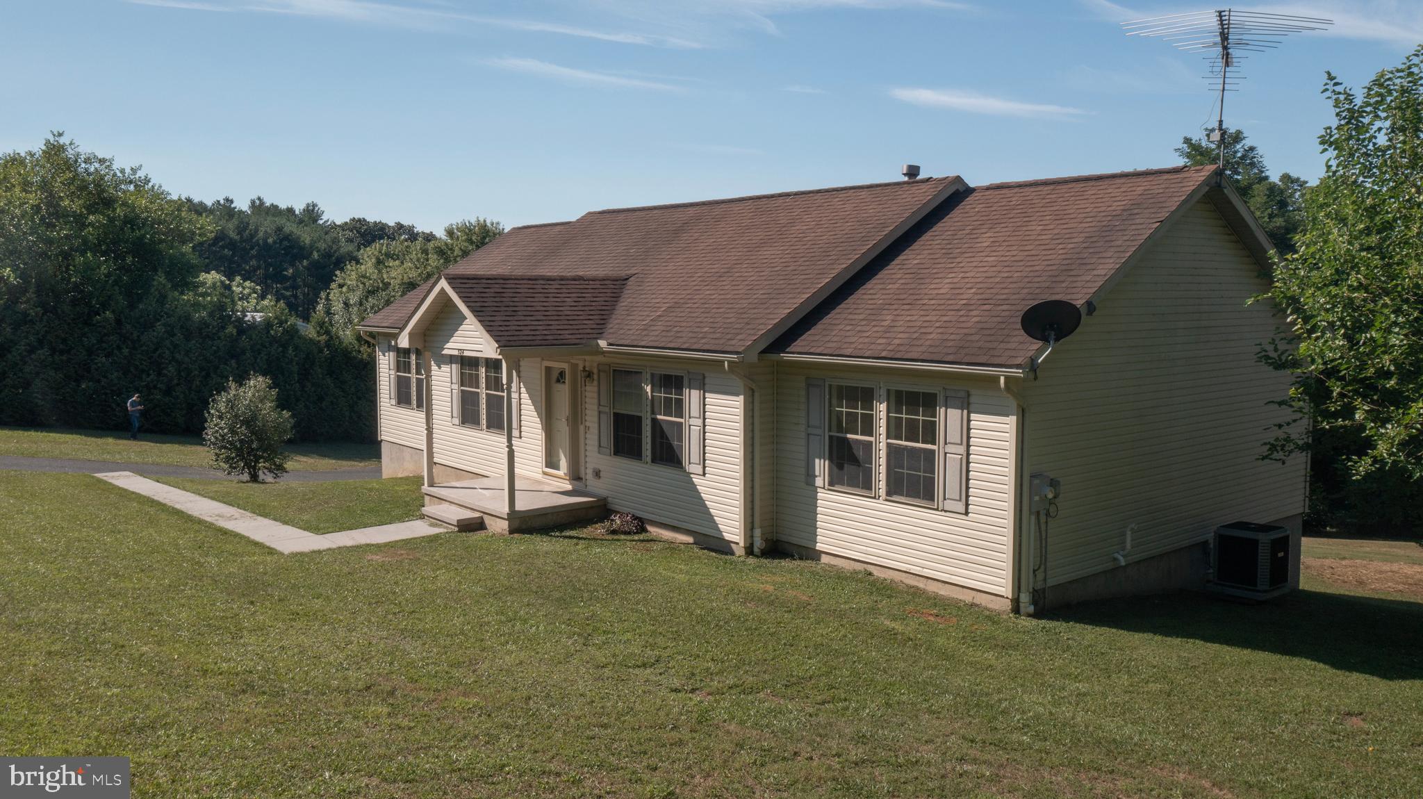 524 Ridge Road Fawn Grove, PA 17321 - Photo 4 of 56 Gallery Image 4